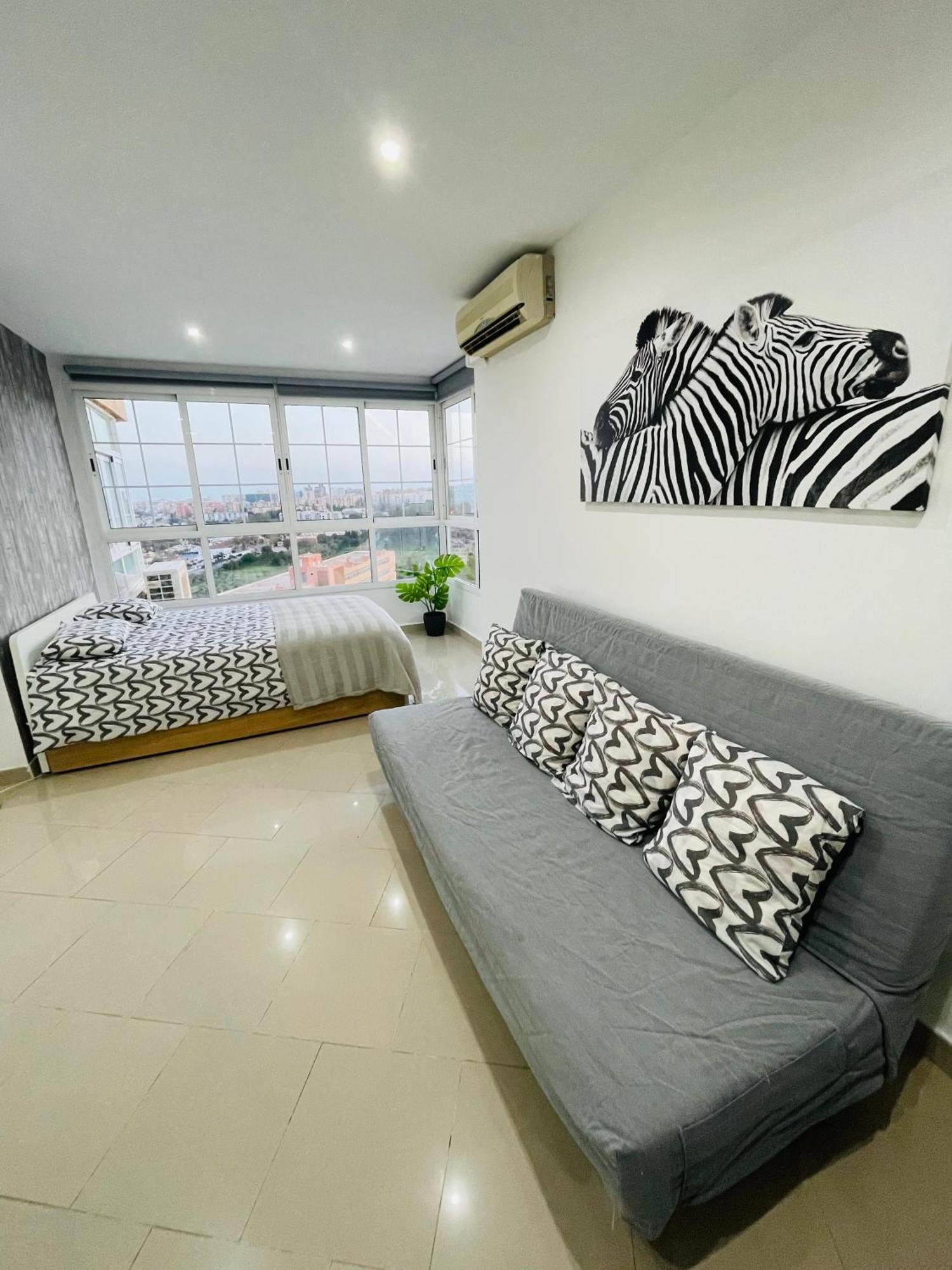 Apartamento La Torre 1337 Precioso, Moderno Y Con Piscina Torremolinos Zewnętrze zdjęcie